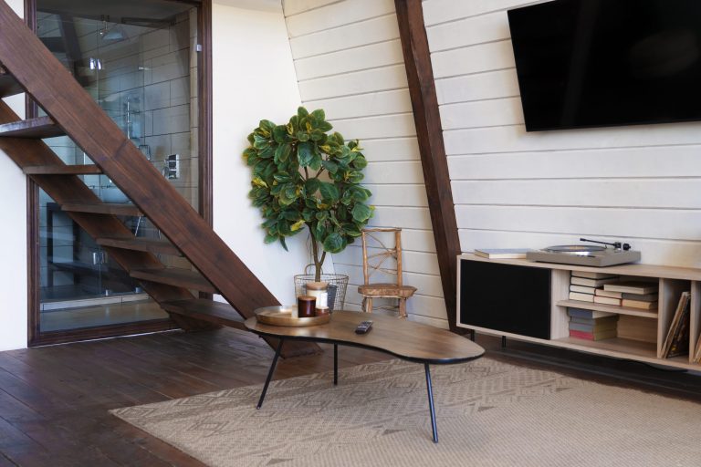 Život v tiny house: Jak si vytvořit krásný, funkční a útulný domov i na pár metrech čtverečních Tiny house interiér